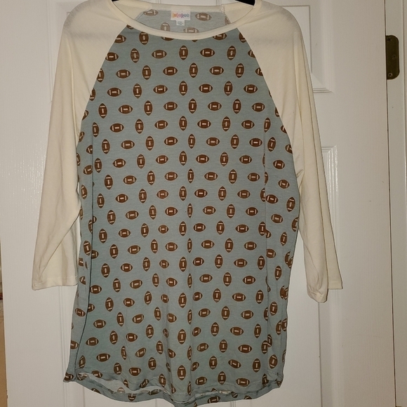 2xl Lularoe football Randy t-shirt - Picture 1 of 5
